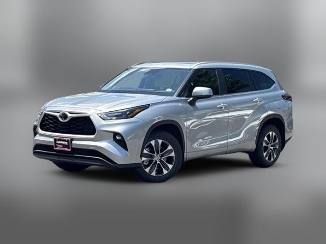 2025 Toyota Highlander XLE