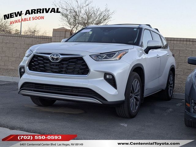 2025 Toyota Highlander Hybrid XLE