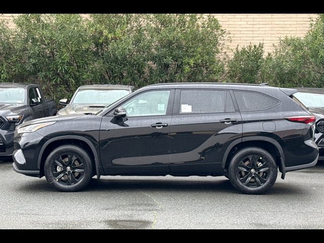 2025 Toyota Highlander Hybrid XLE Nightshade