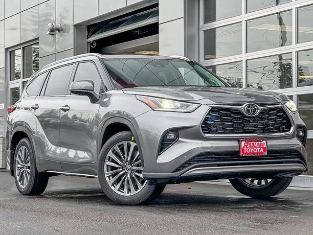 2025 Toyota Highlander Hybrid Limited 25th Edition