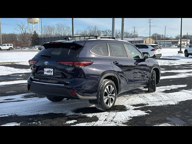 2025 Toyota Highlander Hybrid XLE