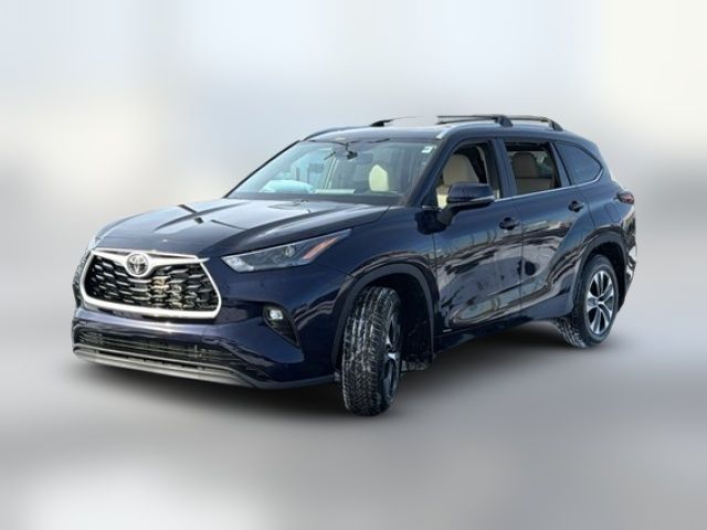 2025 Toyota Highlander Hybrid XLE