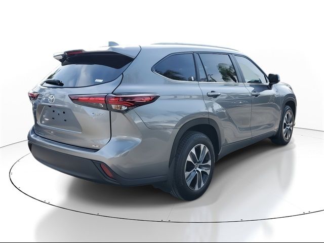 2025 Toyota Highlander Hybrid XLE