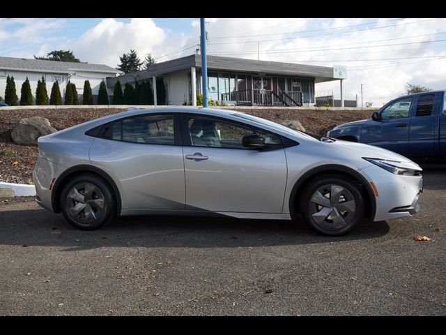 2025 Toyota Prius LE