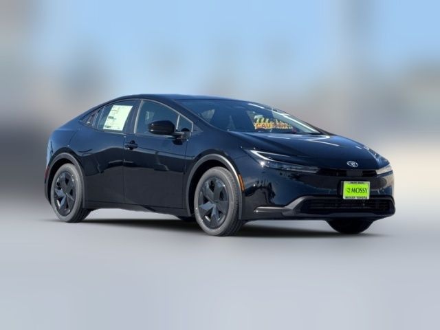 2025 Toyota Prius LE