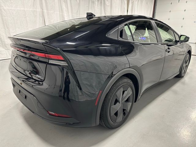 2025 Toyota Prius LE