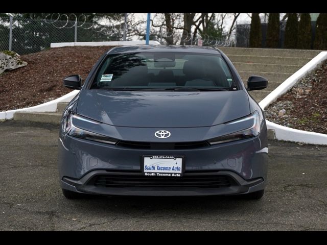 2025 Toyota Prius LE