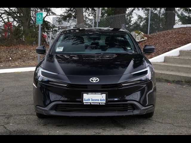 2025 Toyota Prius LE