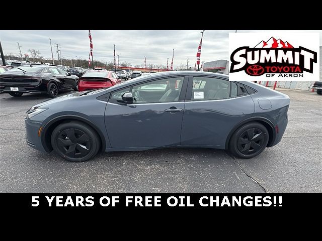 2025 Toyota Prius LE