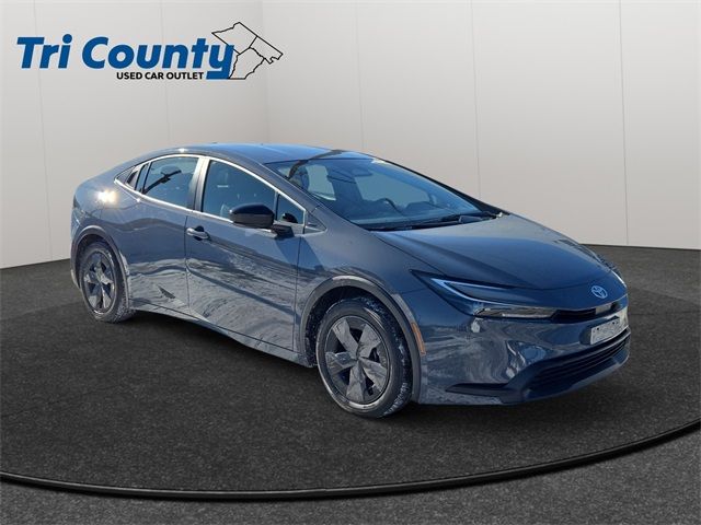 2025 Toyota Prius LE