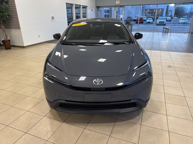 2025 Toyota Prius LE