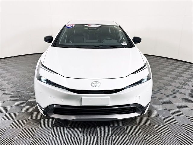 2025 Toyota Prius XLE
