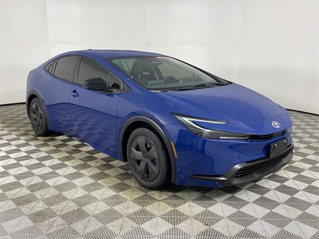 2025 Toyota Prius LE