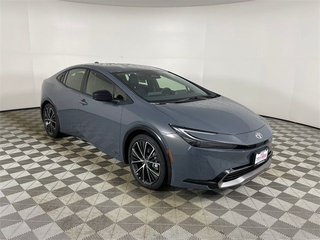 2025 Toyota Prius XLE