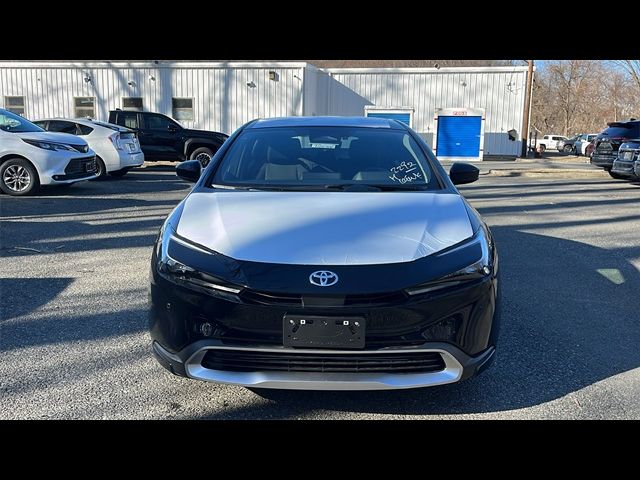2025 Toyota Prius Plug-In Hybrid SE