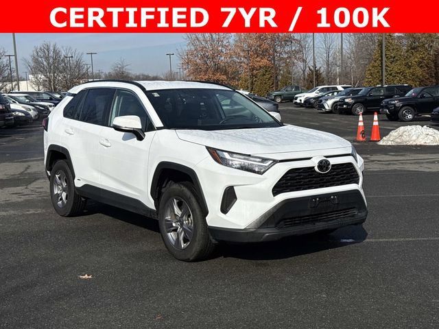 2025 Toyota RAV4 Hybrid XLE