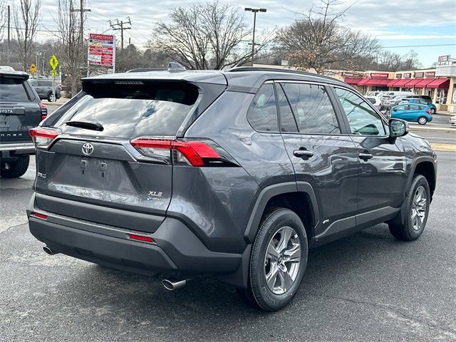 2025 Toyota RAV4 Hybrid XLE