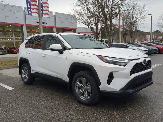 2025 Toyota RAV4 Hybrid XLE