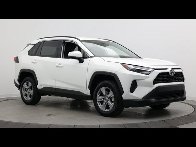 2025 Toyota RAV4 Hybrid XLE