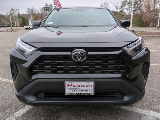 2025 Toyota RAV4 LE