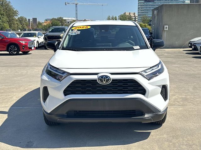2025 Toyota RAV4 LE