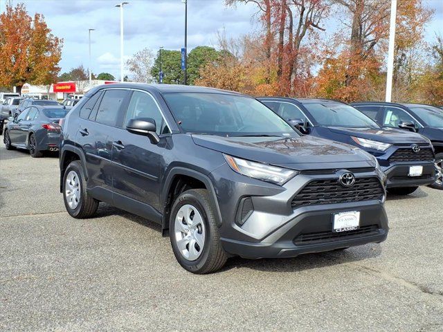 2025 Toyota RAV4 LE
