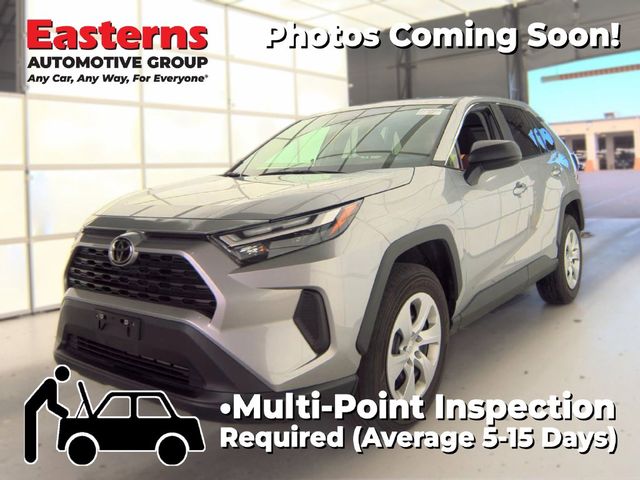 2025 Toyota RAV4 LE
