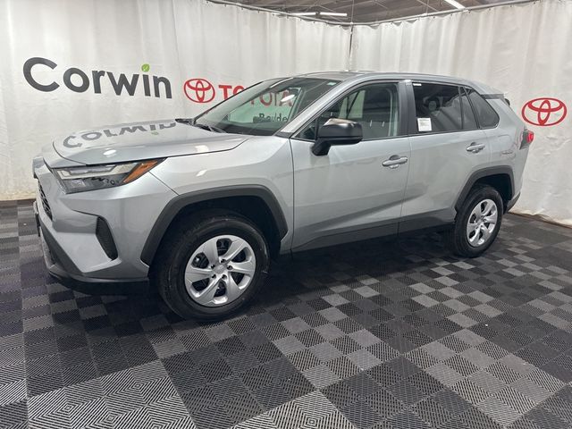 2025 Toyota RAV4 LE