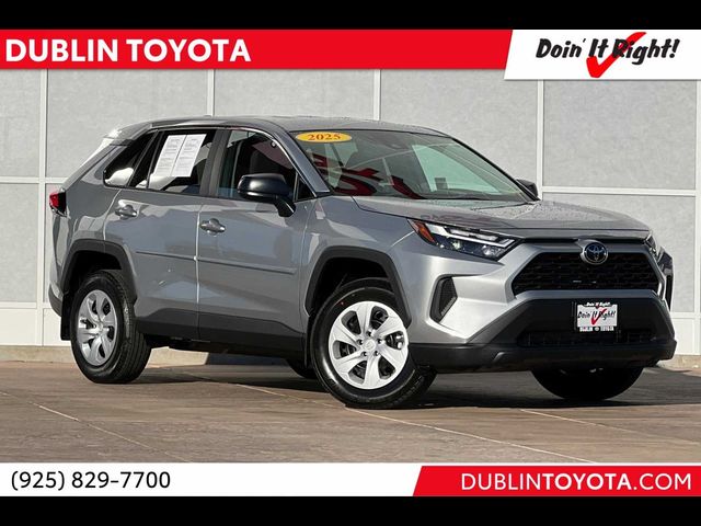 2025 Toyota RAV4 LE