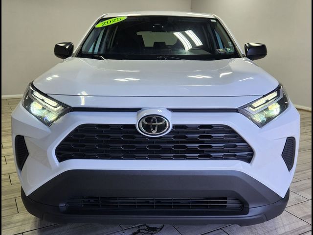 2025 Toyota RAV4 LE
