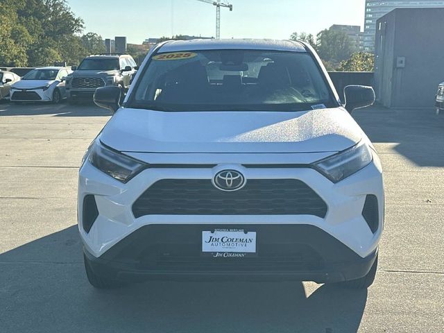 2025 Toyota RAV4 LE