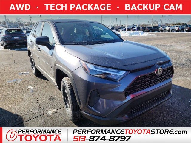 2025 Toyota RAV4 LE