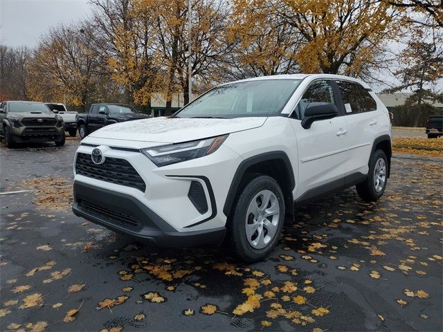 2025 Toyota RAV4 LE