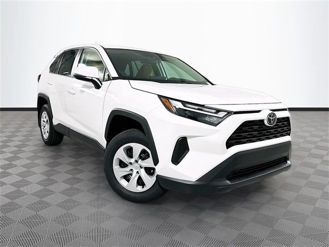 2025 Toyota RAV4 LE