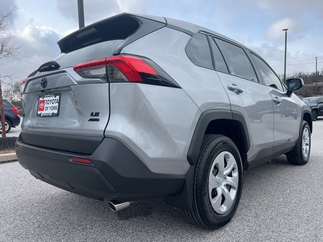 2025 Toyota RAV4 LE