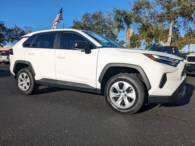 2025 Toyota RAV4 LE