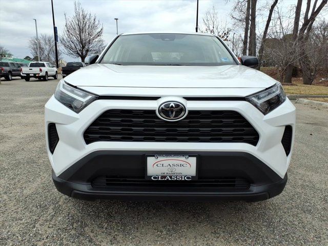 2025 Toyota RAV4 LE