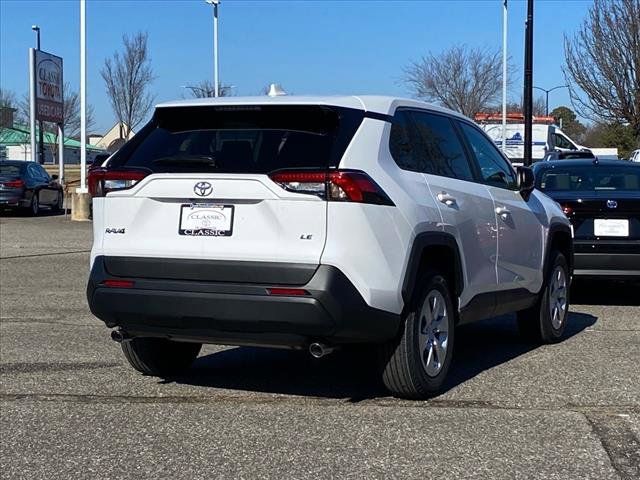 2025 Toyota RAV4 LE