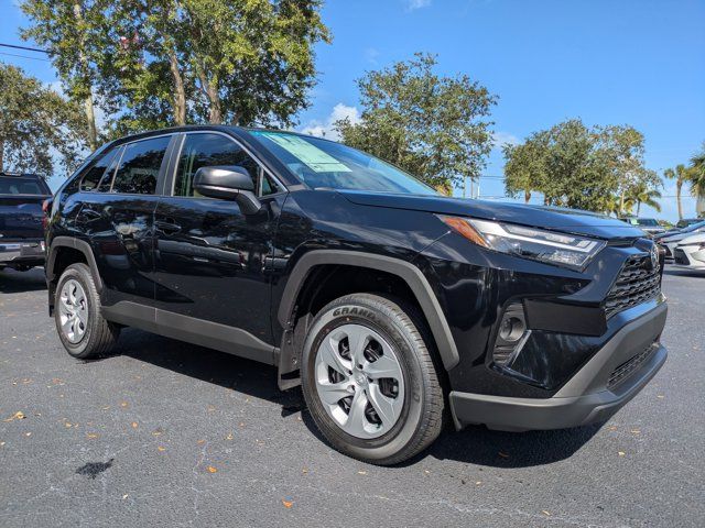 2025 Toyota RAV4 LE