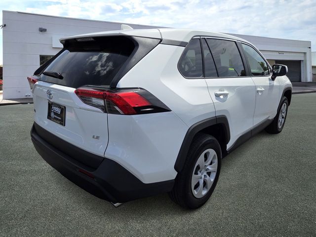 2025 Toyota RAV4 LE