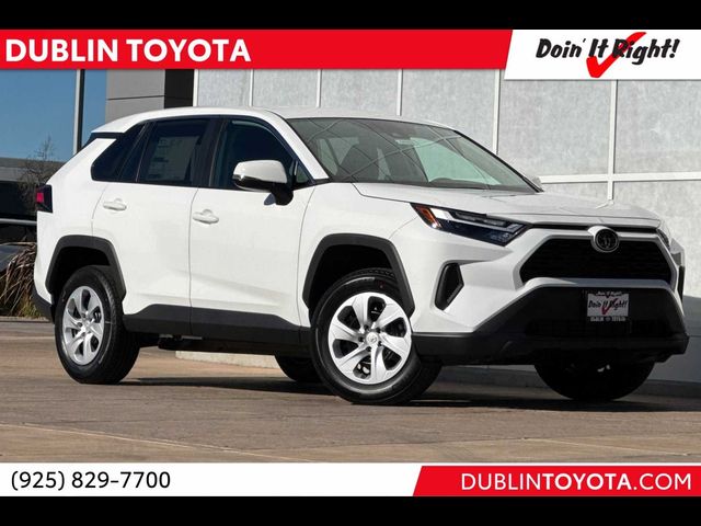 2025 Toyota RAV4 LE