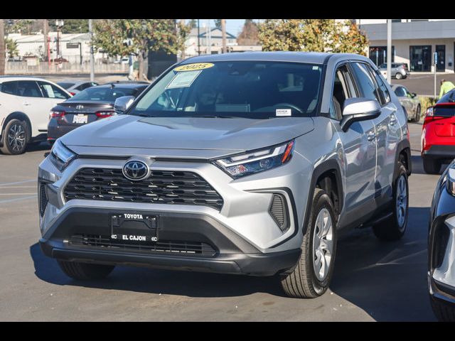 2025 Toyota RAV4 LE