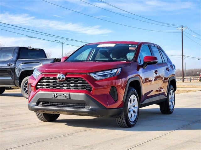 2025 Toyota RAV4 LE