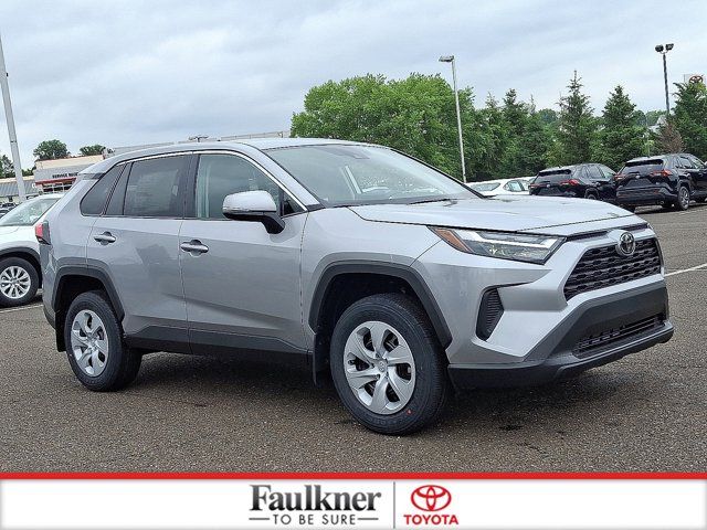 2025 Toyota RAV4 LE