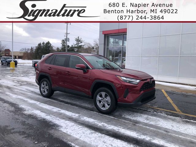 2025 Toyota RAV4 XLE