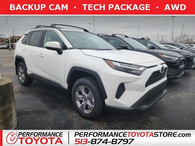 2025 Toyota RAV4 XLE