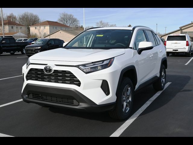 2025 Toyota RAV4 XLE