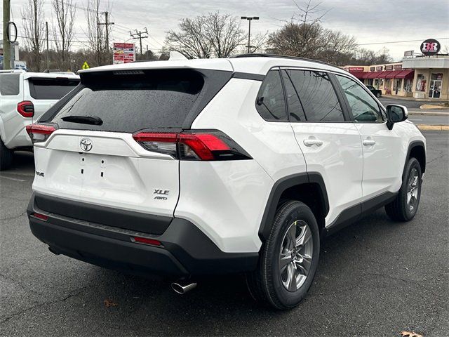 2025 Toyota RAV4 XLE