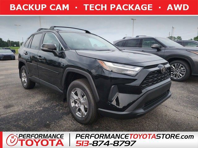 2025 Toyota RAV4 XLE
