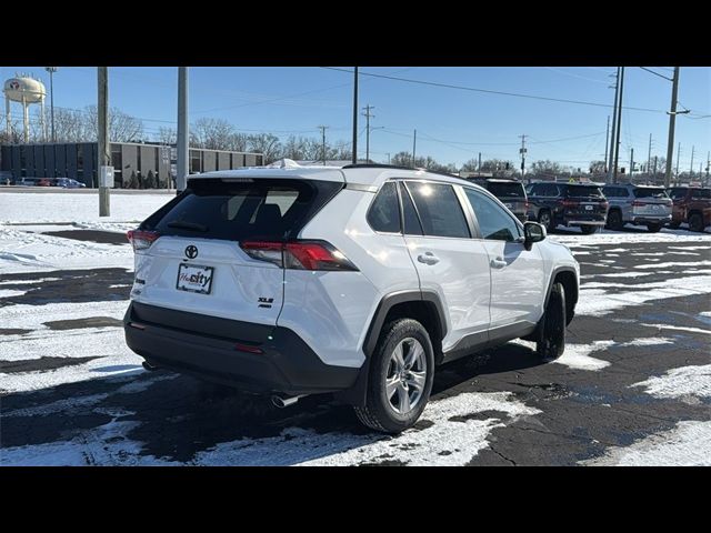 2025 Toyota RAV4 XLE